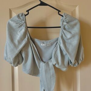 NWOT- Abercrombie & Fitch Light Gray Puff Sleeve Blouse